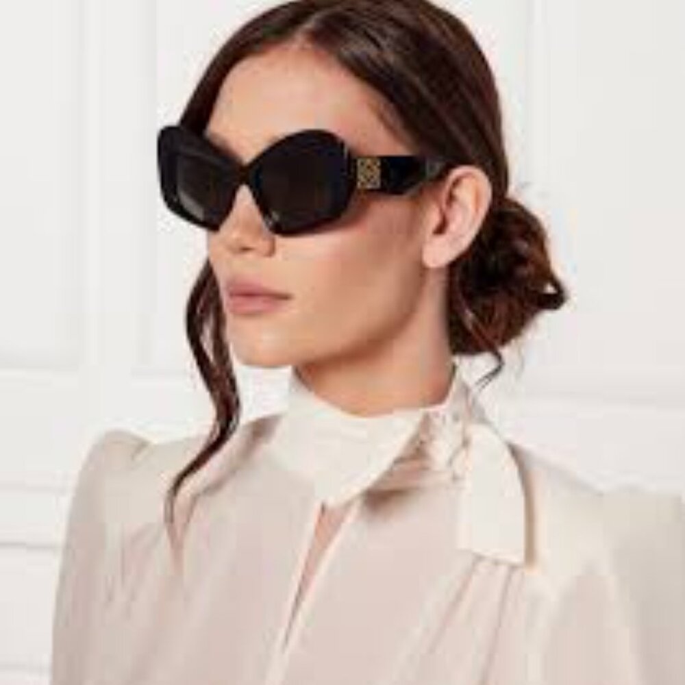 Loewe LW40128I 01A Sunglasses Black Cat Eye Frame, Smoke Lenses